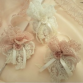 Fransız Güpürlü ve İncili Lavanta Kesesi